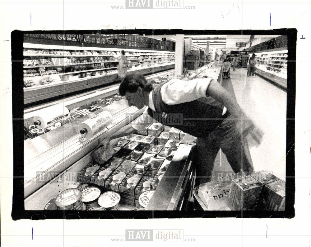 1989 Press Photo Supermarket Grocery High costs - Historic Images