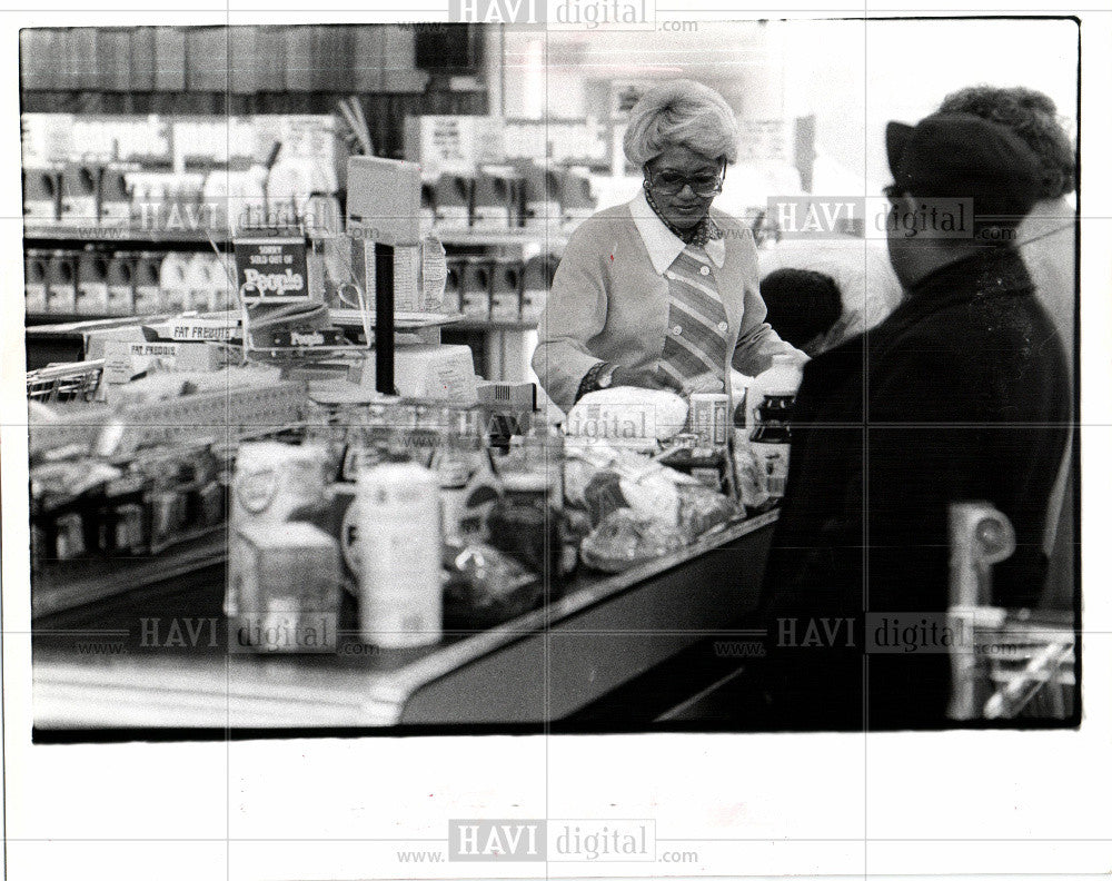 1980 Press Photo Supermarket Farmer Jack Wanda Withers - Historic Images