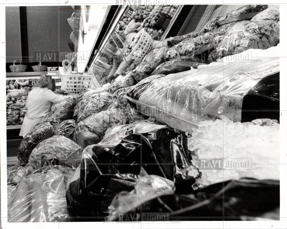 1975 Press Photo Supermarket grocery store departments - Historic Images