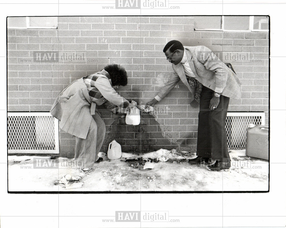 1978 Press Photo Detroit Water Discrimination Sumpter - Historic Images