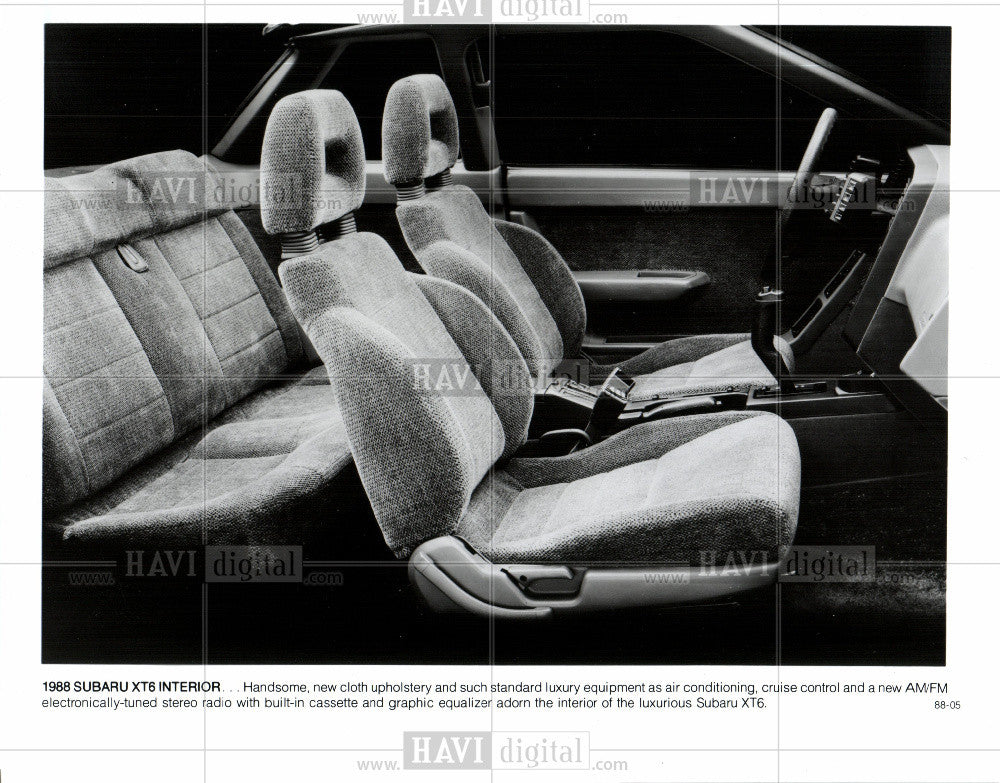 1987 Press Photo 1988 SABARU XT6 INTERIOR - Historic Images