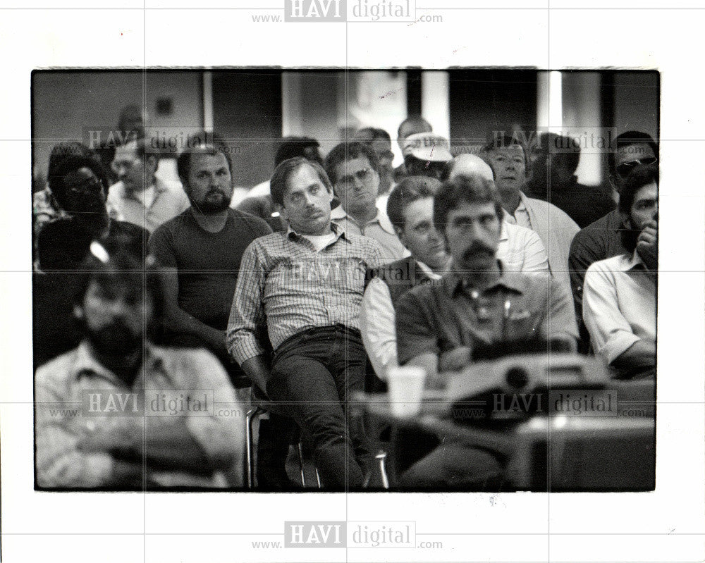 1985 Press Photo Stroh workers - Historic Images