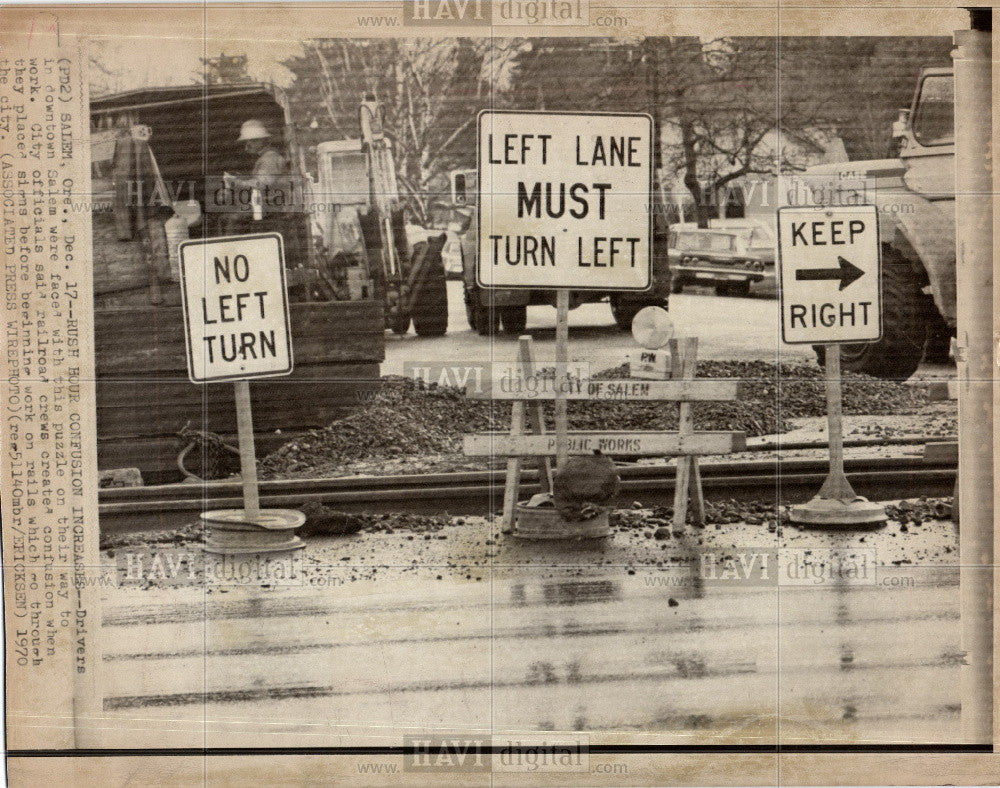 1970 Press Photo Street Signs - Historic Images