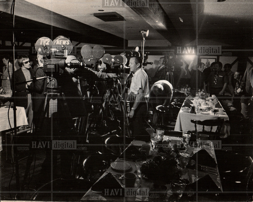 Press Photo Television - Historic Images