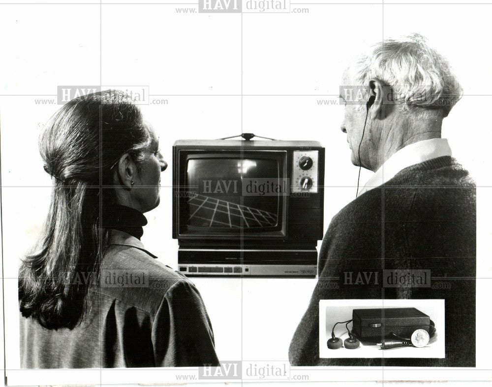 1990 Press Photo Earette,TV,sounds,price,settings,built - Historic Images