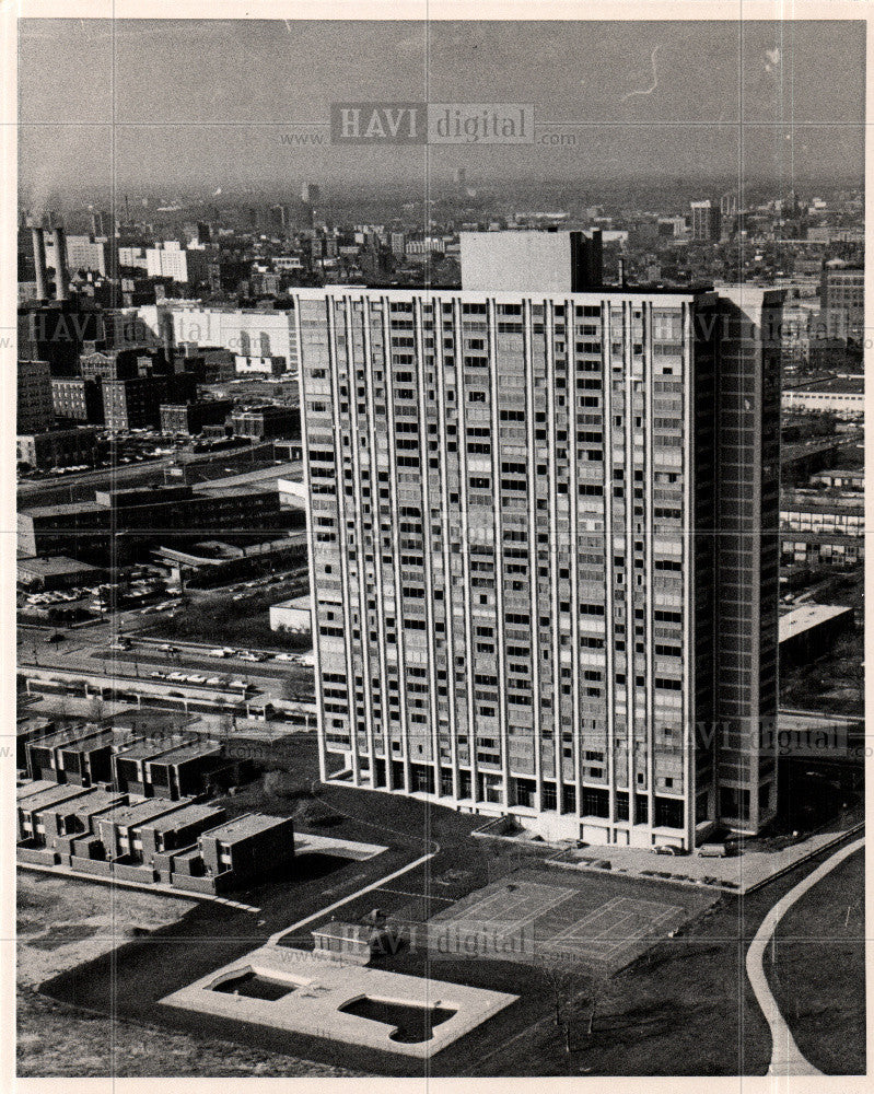 1971 Press Photo Thirteen Hundred - Historic Images