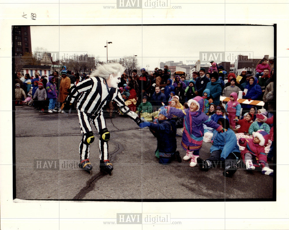 1992 Press Photo Beetlejuice Thanksgiving Day Parade - Historic Images