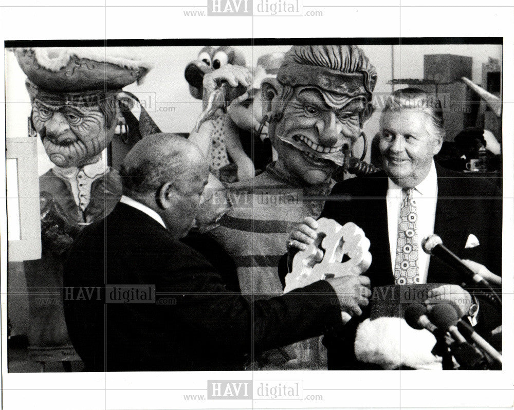 1990 Press Photo Thanks giving day - Historic Images