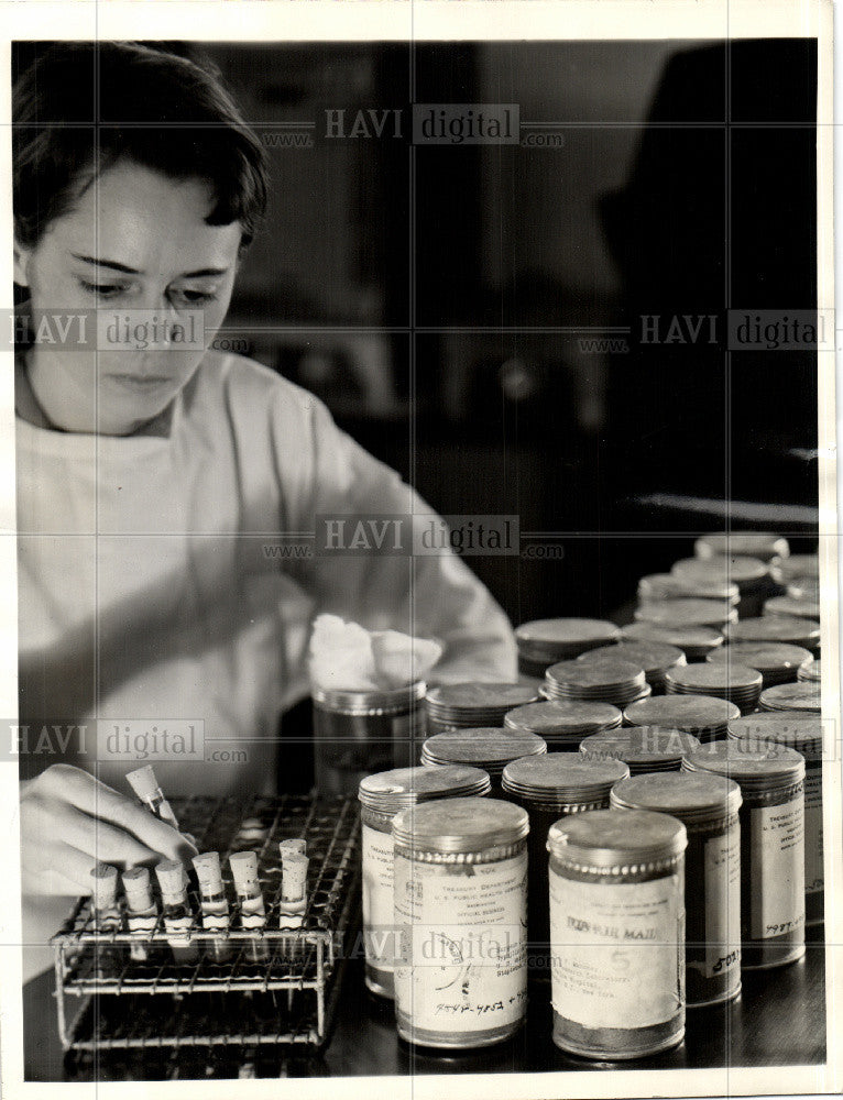 1937 Press Photo BLOOD TEST BY MAIL - Historic Images