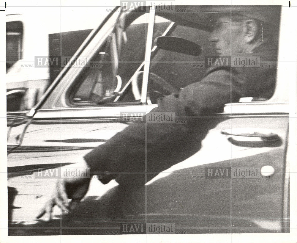 1952 Press Photo traffic signthe traffic control device - Historic Images