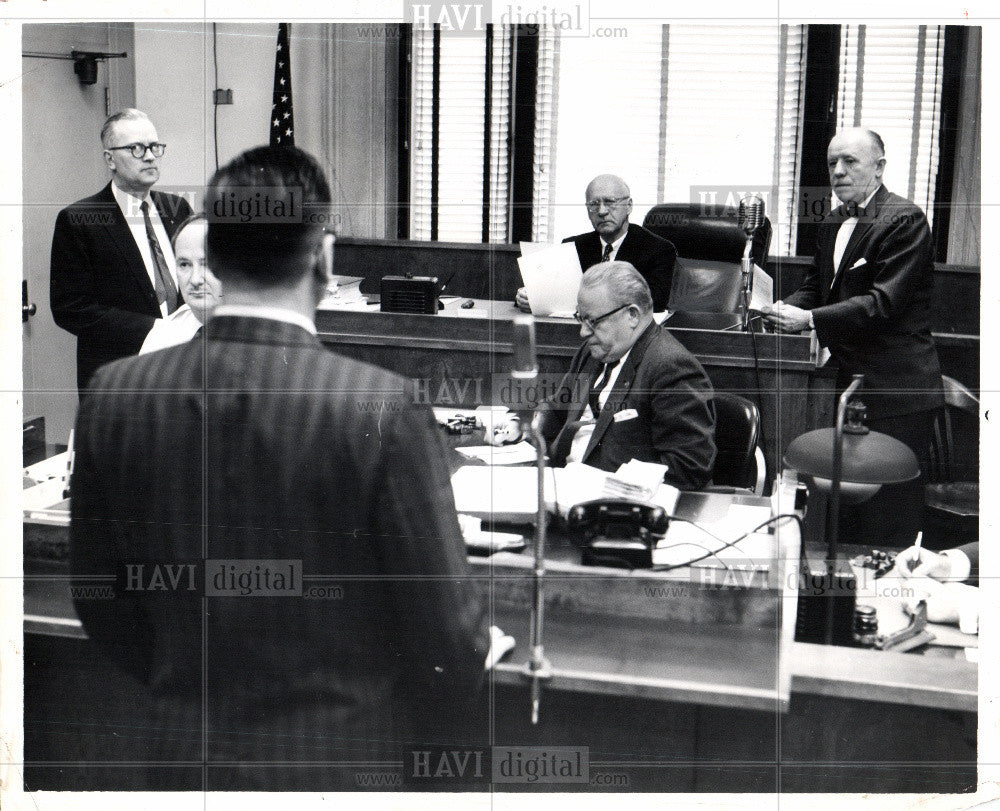 1962 Press Photo Traffic Court Judge Watts George Lyons - Historic Images