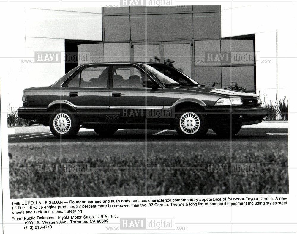 1987 Press Photo Le Sedan Toyota Corolla Car - Historic Images