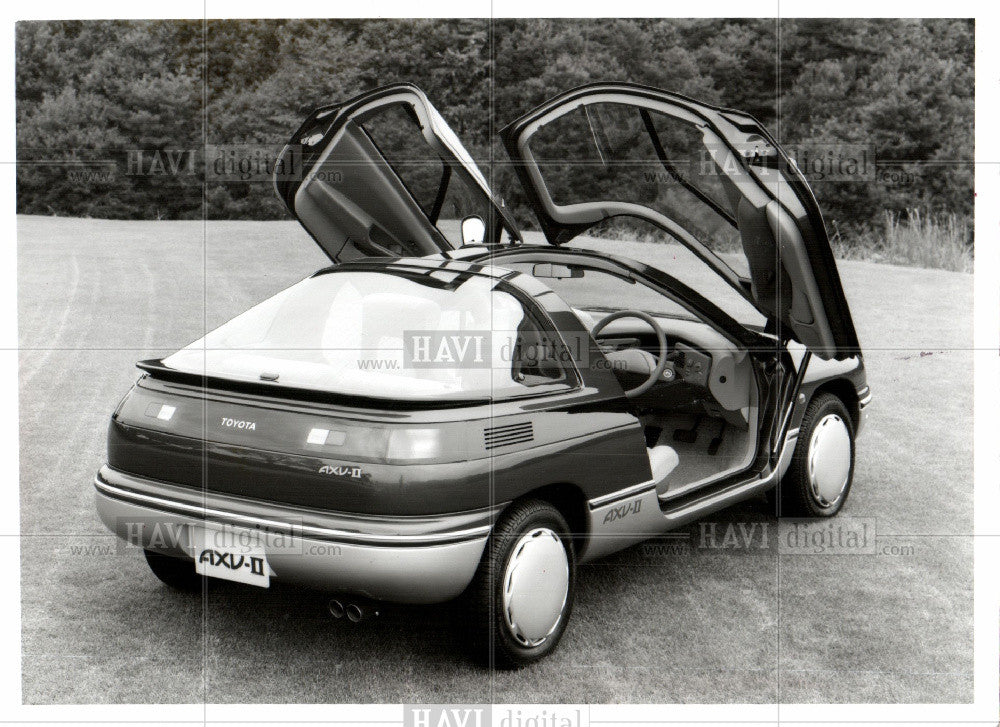 1987 Press Photo AXV-II Toyota automobile concept car - Historic Images