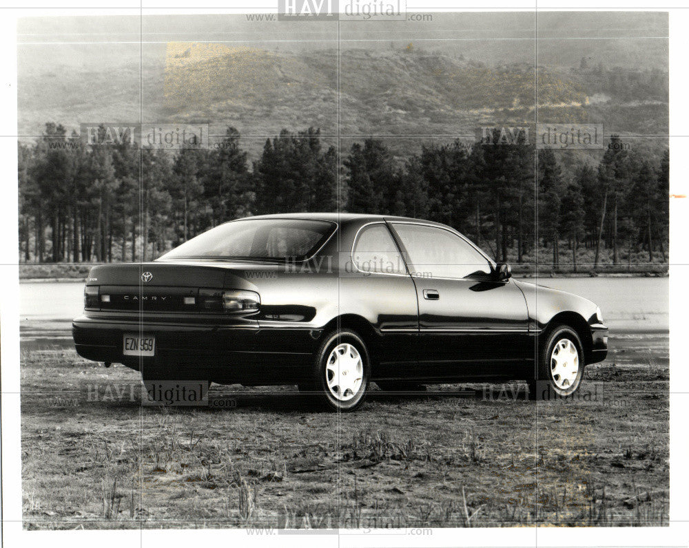 1994 Press Photo 1994 Toyota Camry Coupe DX - Historic Images