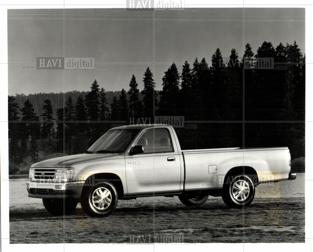 1994 Press Photo Toyota T100 head lamp light sales - Historic Images