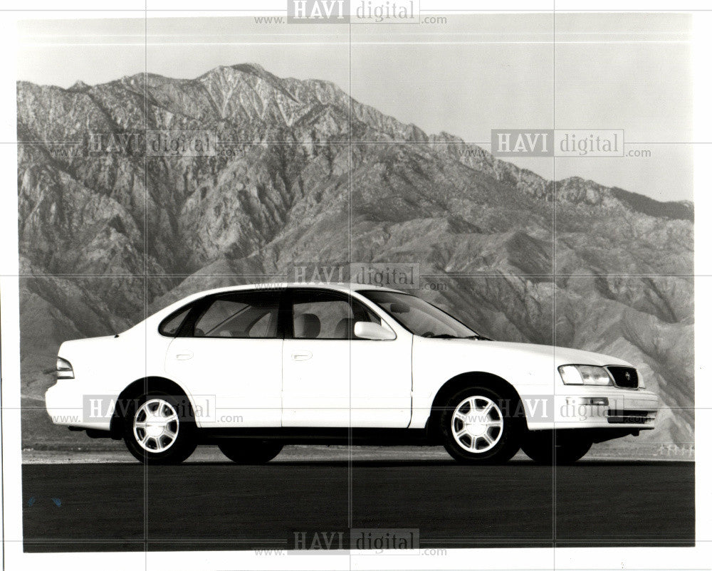 1995 Press Photo Toyota Car Avalon - Historic Images