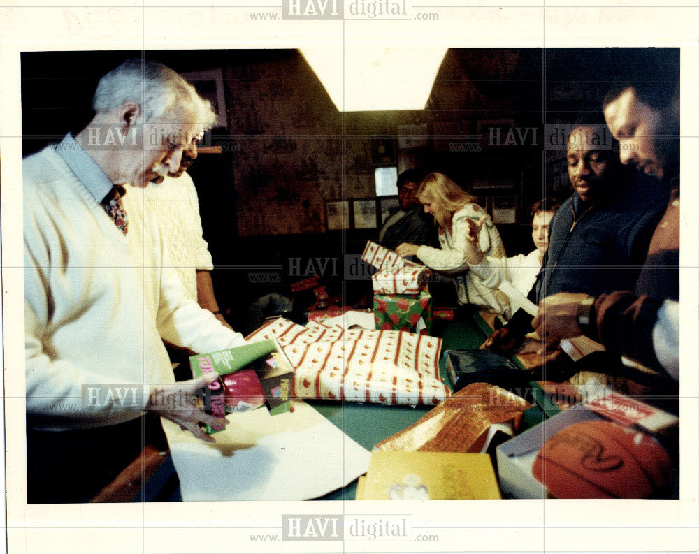 1982 Press Photo John&#39;s Bar No Grill gifts - Historic Images