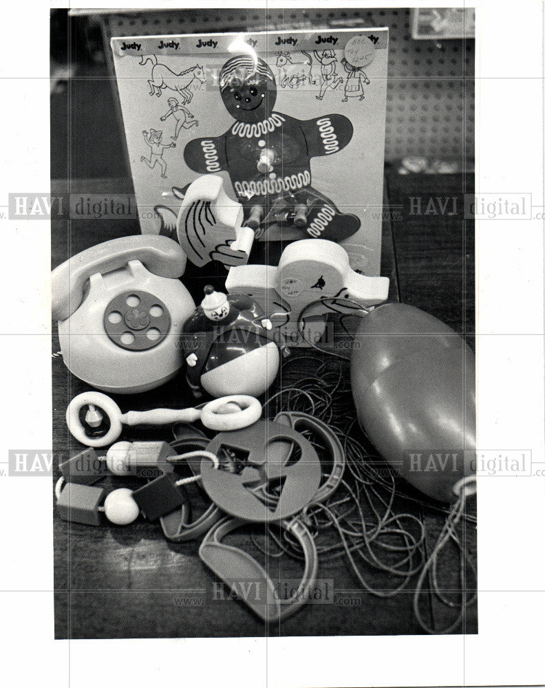 1982 Press Photo HANDICAPPERS TOYS - Historic Images