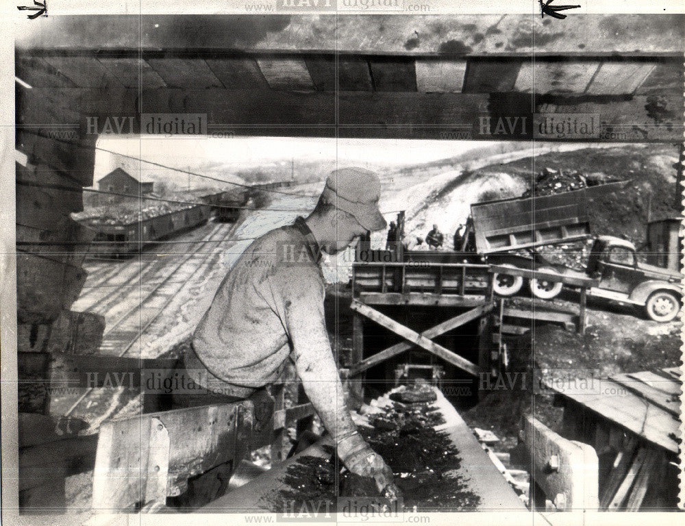 1946 Press Photo U.M.W Strike - Historic Images