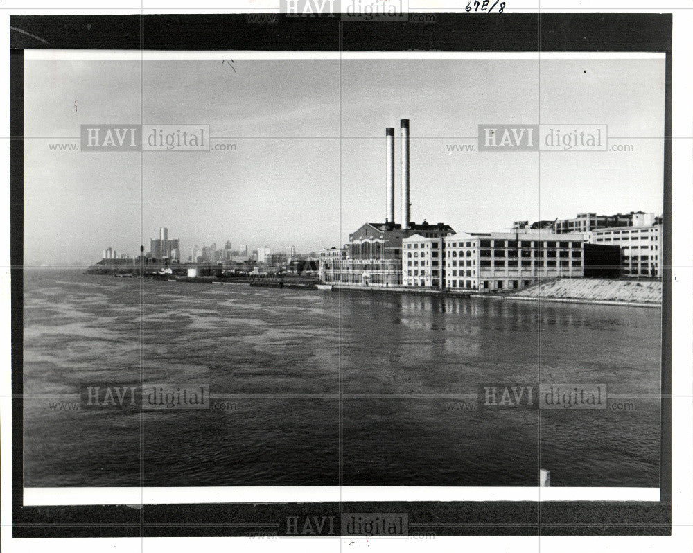 1985 Press Photo Uniroyal, Belle Isle - Historic Images