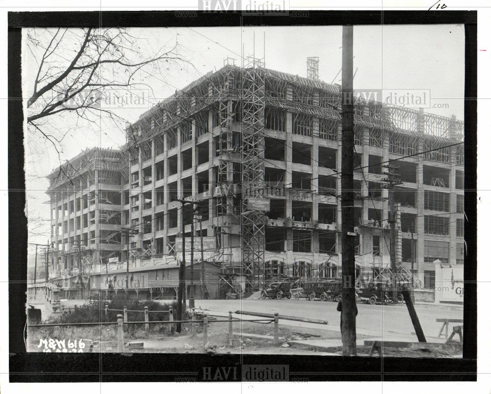 1985 Press Photo Uniroyal, building - Historic Images