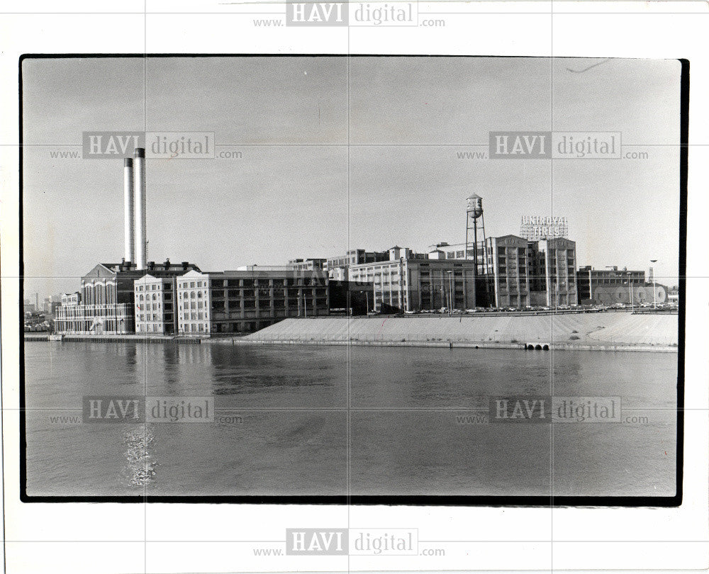 1982 Press Photo Lsnding Area - Historic Images