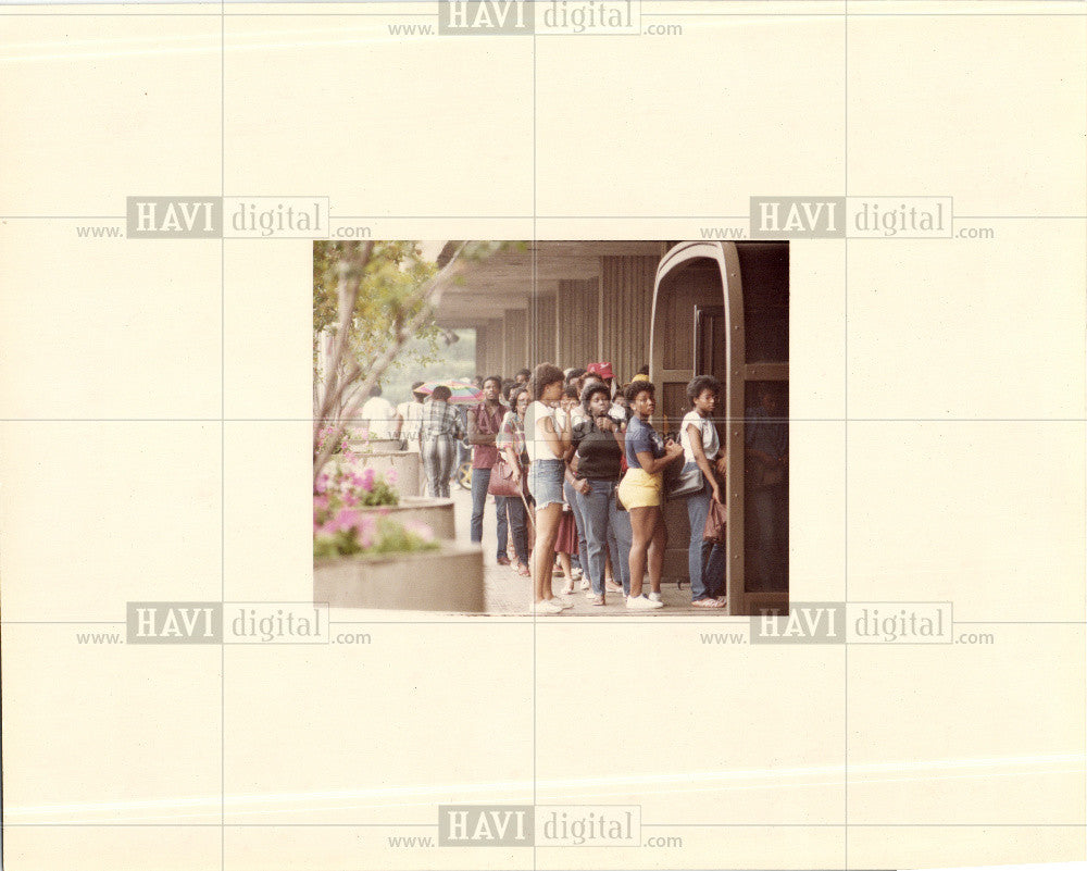 1984 Press Photo job seekers New Burger King - Historic Images