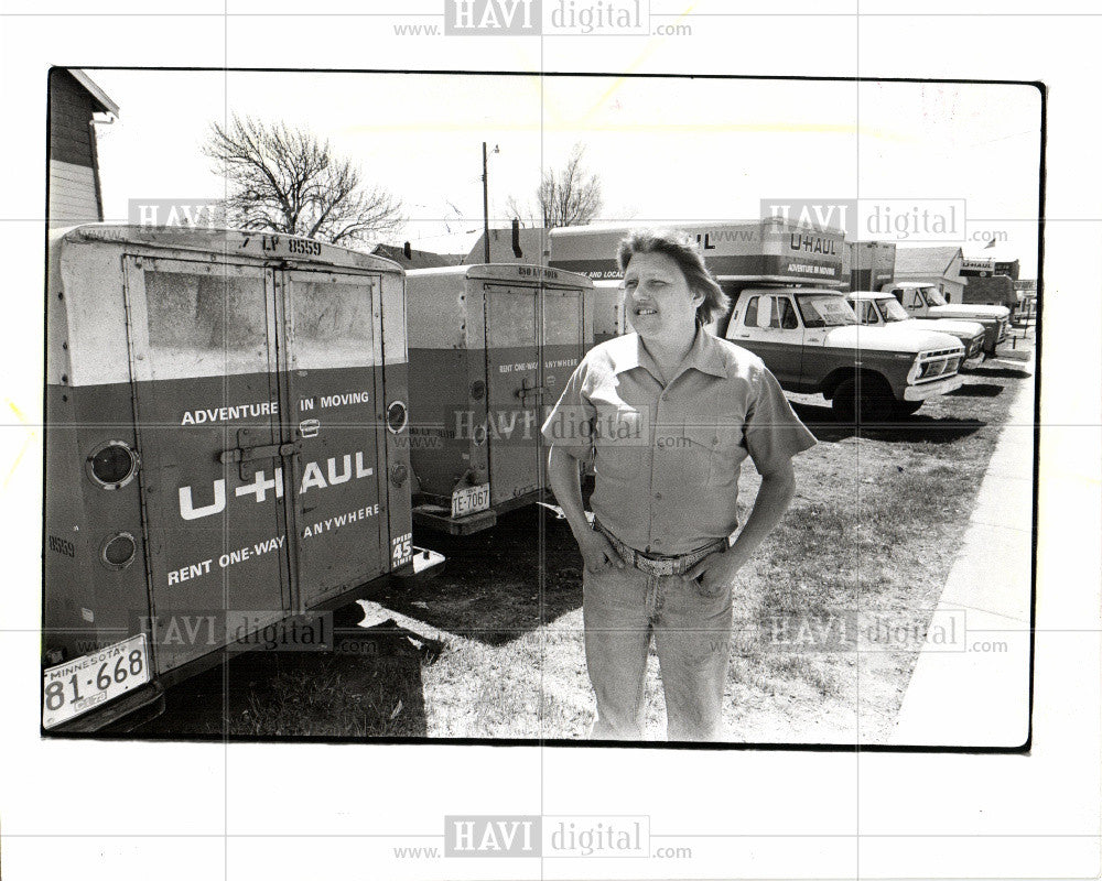 1978 Press Photo Uhaul fires independent dealers 1978 - Historic Images