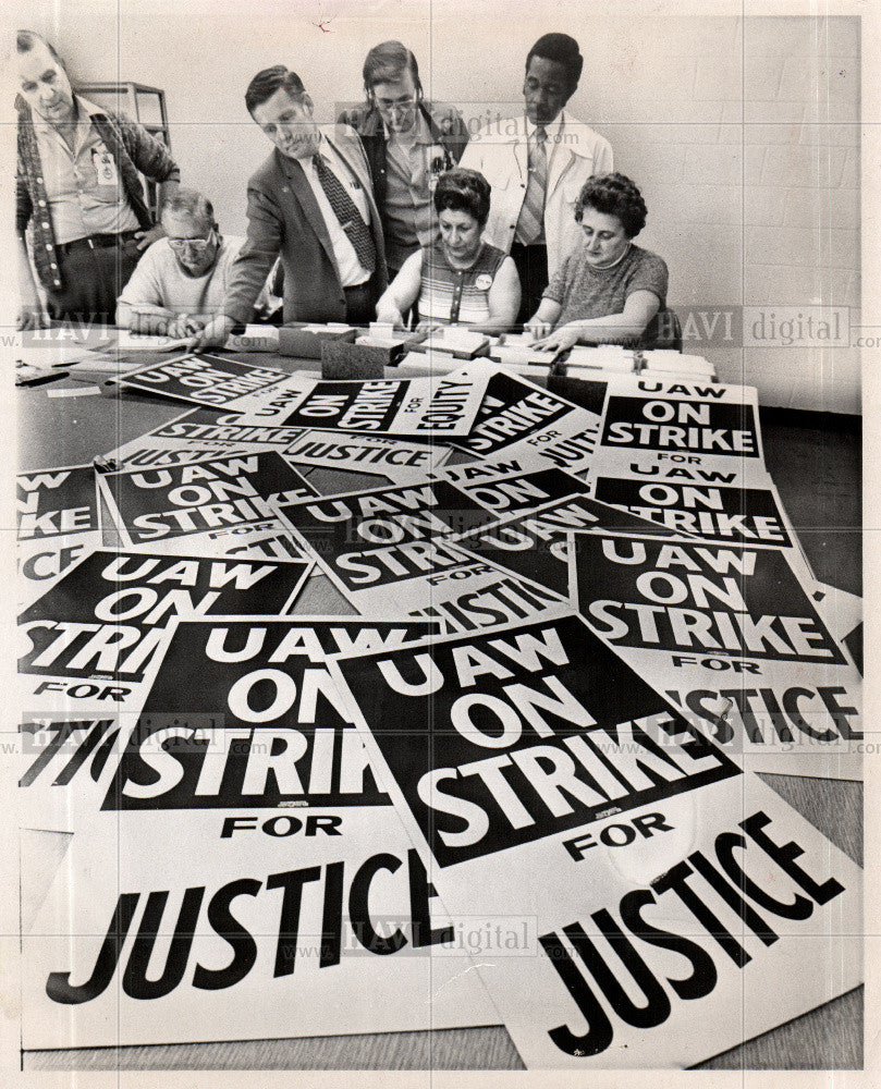 1973 Press Photo UAW - contract negotiations - Historic Images