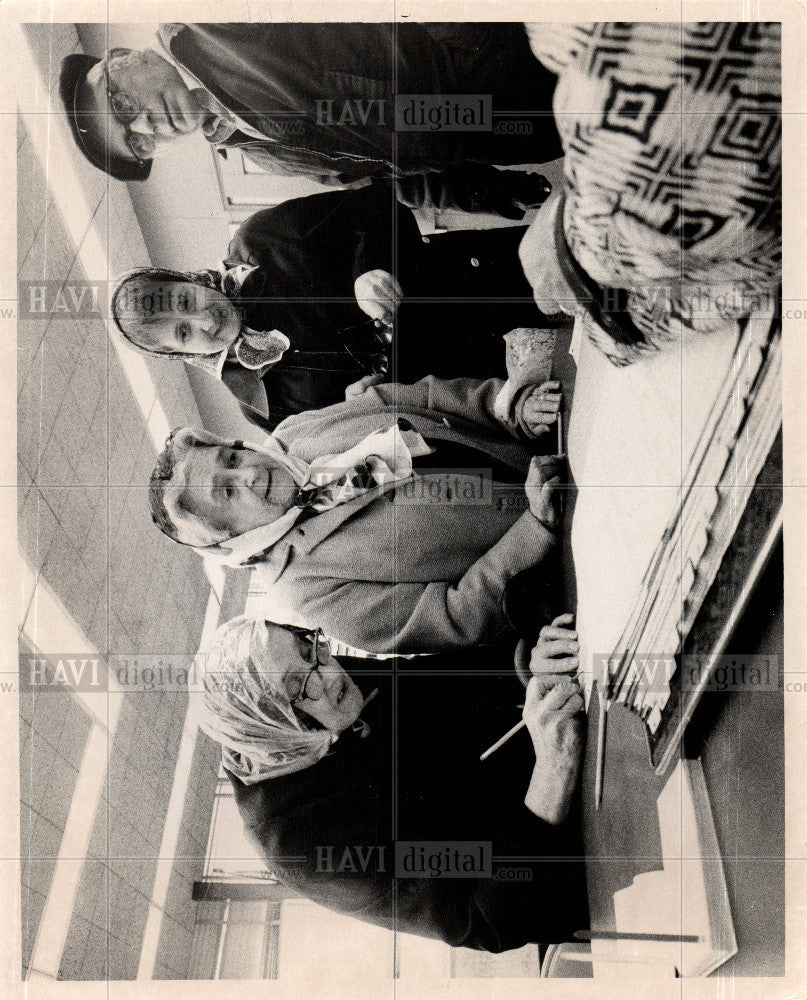 1974 Press Photo voting women - Historic Images