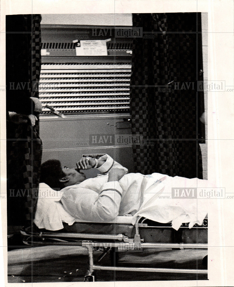 1972 Press Photo Detroit Voting 1972 - Historic Images