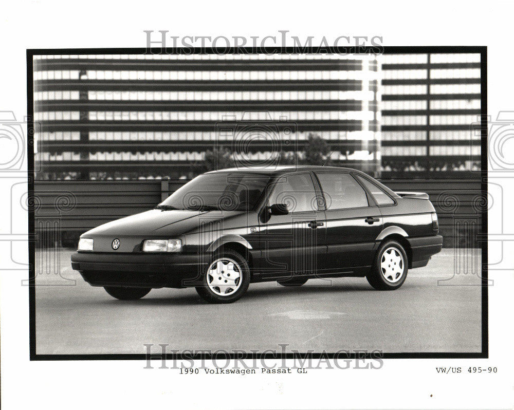 1990 Press Photo Volkswagen Passat Automobile GL 1990 - Historic Images