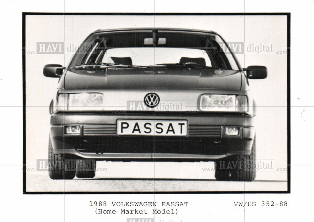 1989 Press Photo Volkswagen passat, home market model - Historic Images