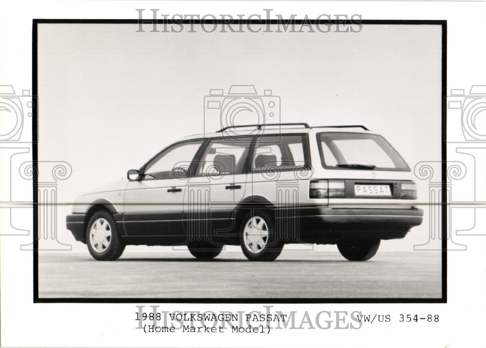 Press Photo 1988 Volkswagen Passat - Historic Images