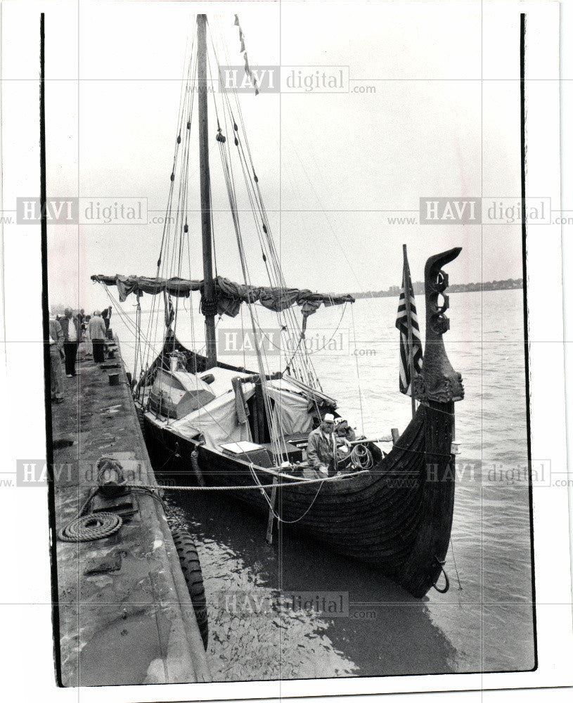 1982 Press Photo Vikings 1982 - Historic Images