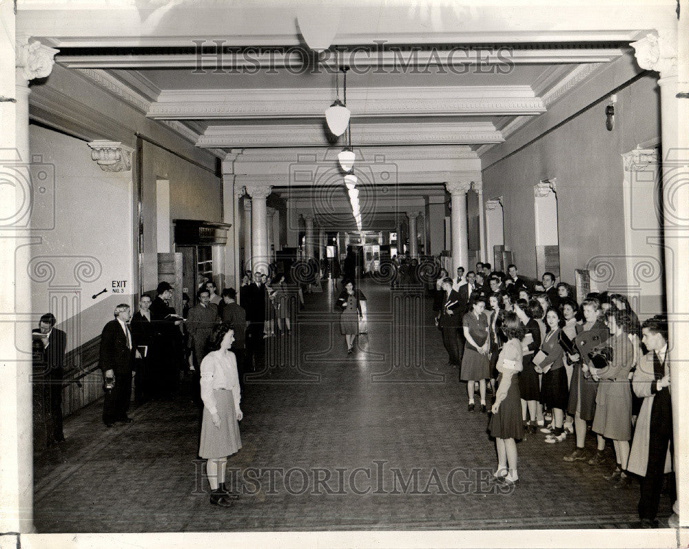 Press Photo Wayne State University Corridors fire - Historic Images