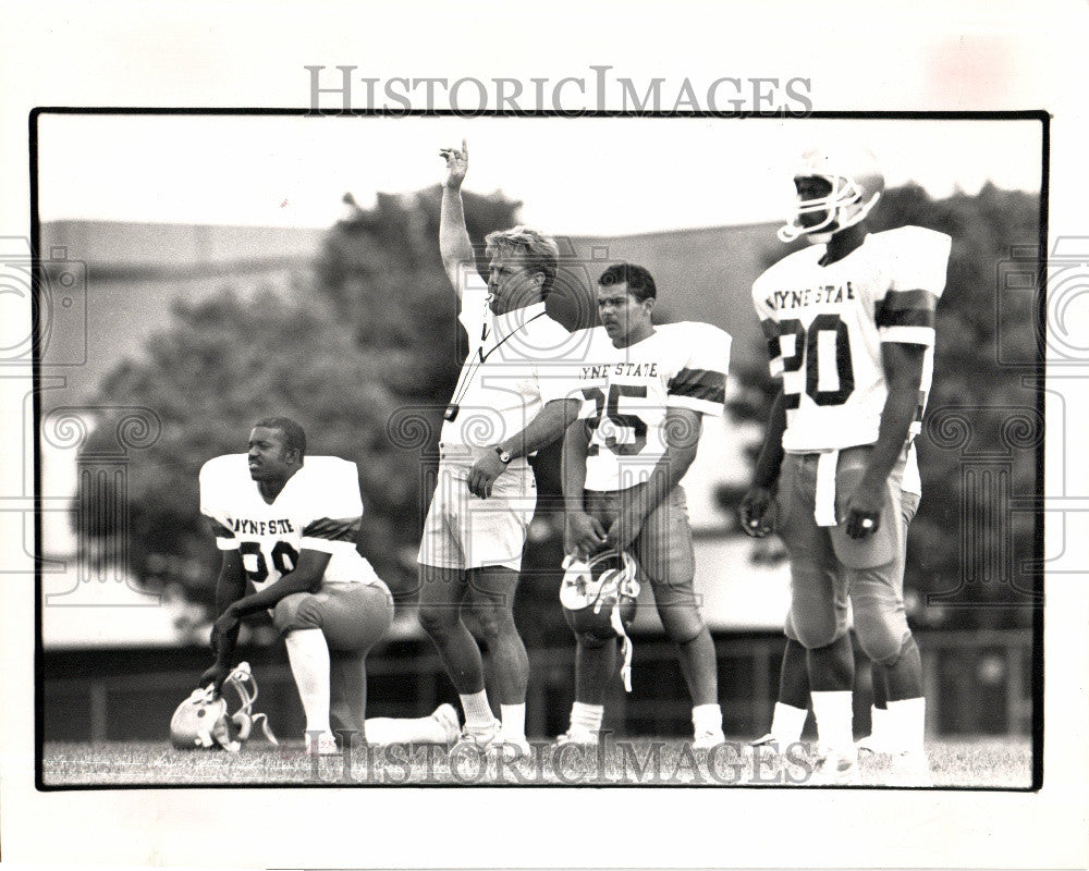 1988 Press Photo Wayne State University football - Historic Images