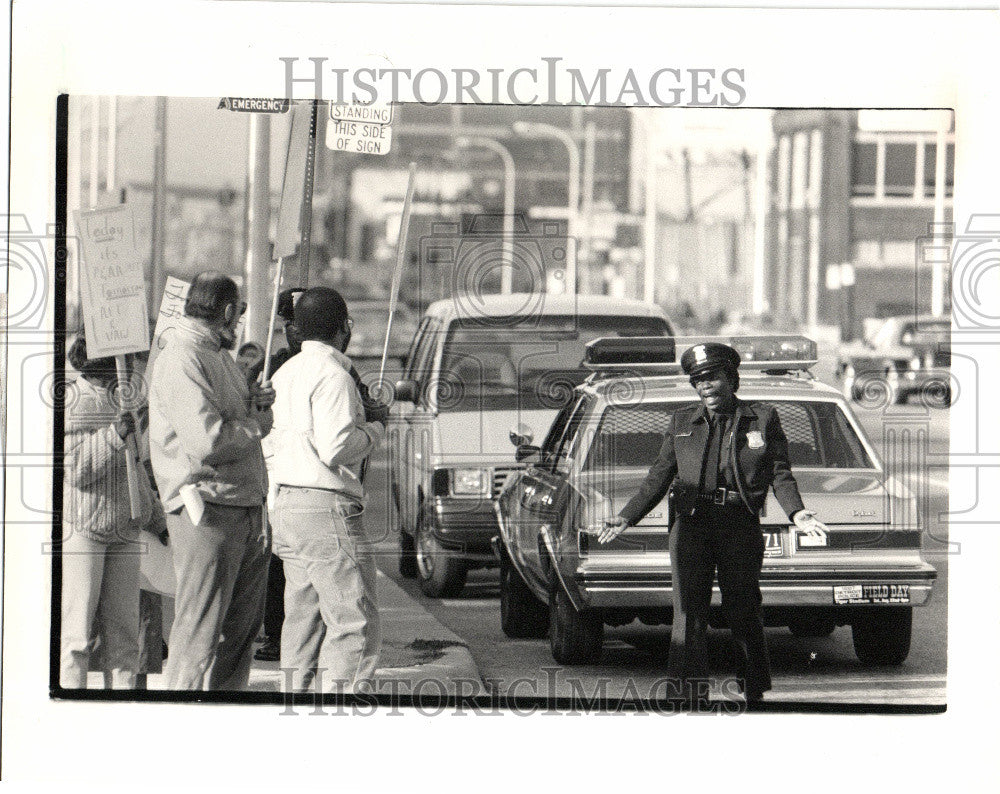 1987 Press Photo Administrators - Historic Images