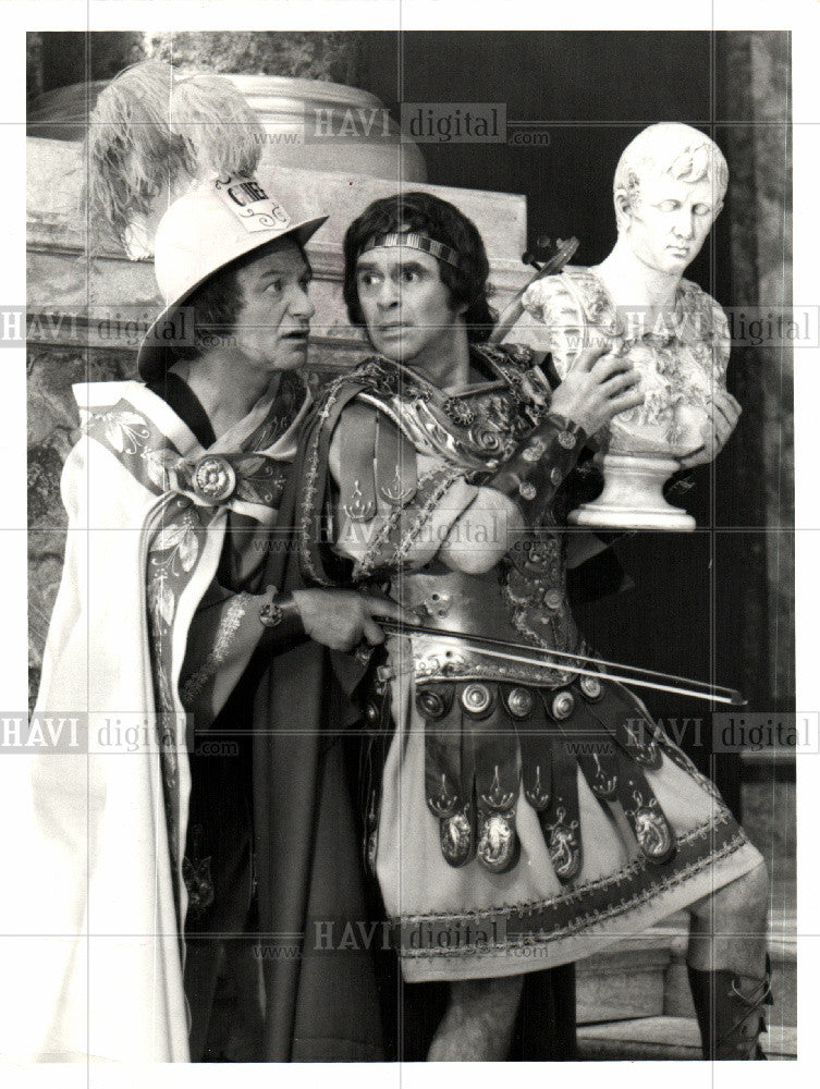 1974 Press Photo JOHNNY WAYNE Canadian comedian - Historic Images