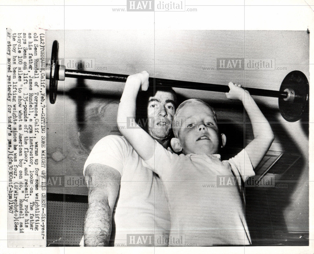 1967 Press Photo Weightlifting sport James Rundell - Historic Images