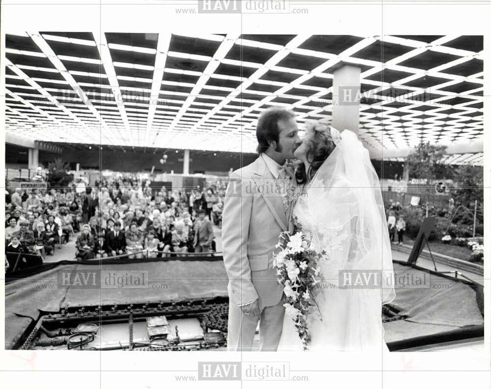 1980 Press Photo Wedding - Historic Images