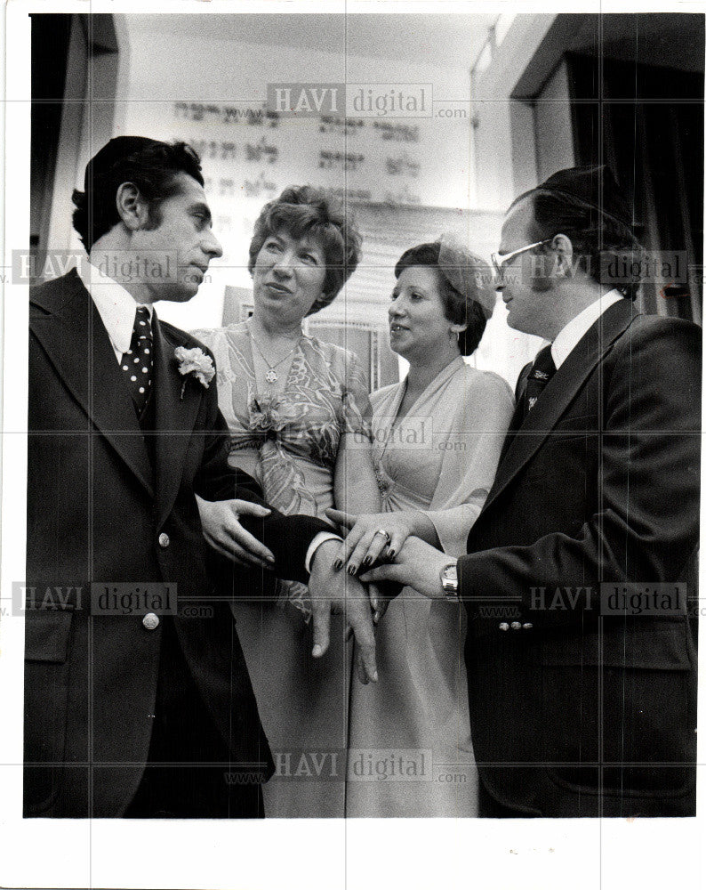 1975 Press Photo Newlyweds Edward &amp; Sheila Romm - Historic Images