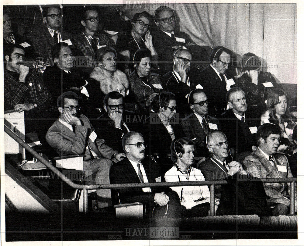 1974 Press Photo Energy conference delegates speech - Historic Images