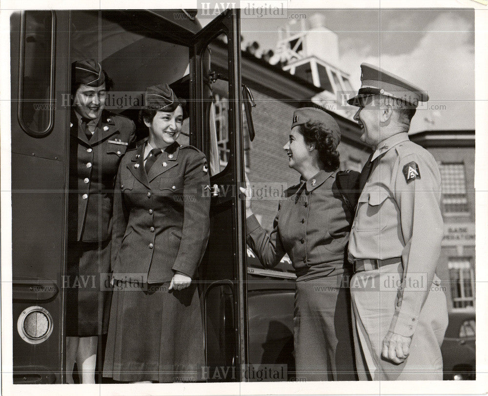 1951 Press Photo women miltary nations - Historic Images