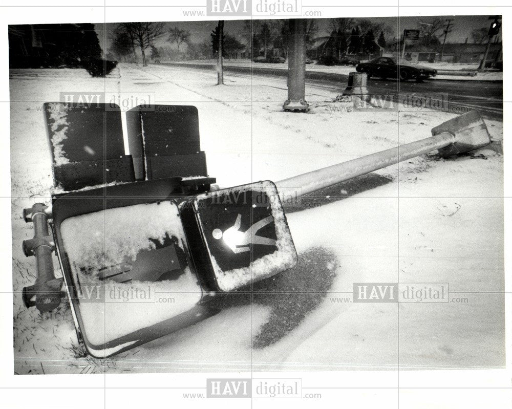 1985 Press Photo Winter Scene 1985 - Historic Images