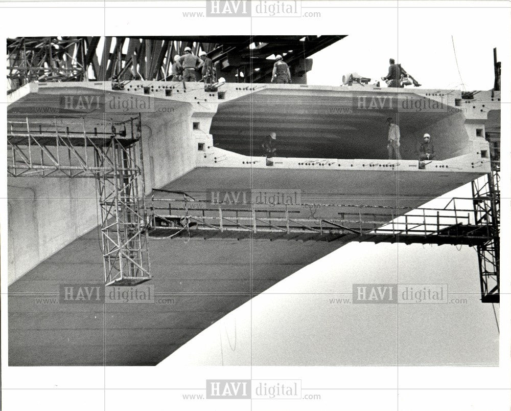 1985 Press Photo Zilwaukee Bridge - Historic Images