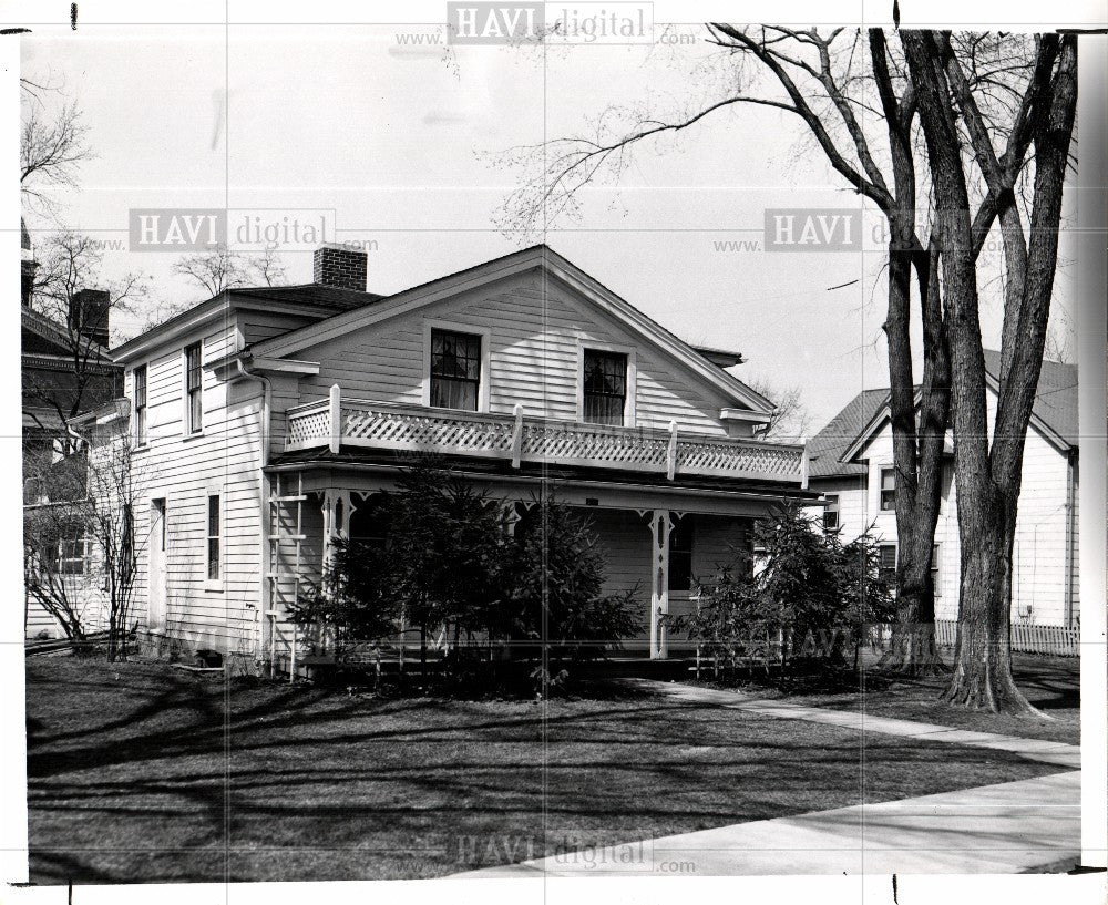 1953 Press Photo BARN CONSTRUCTION - Historic Images