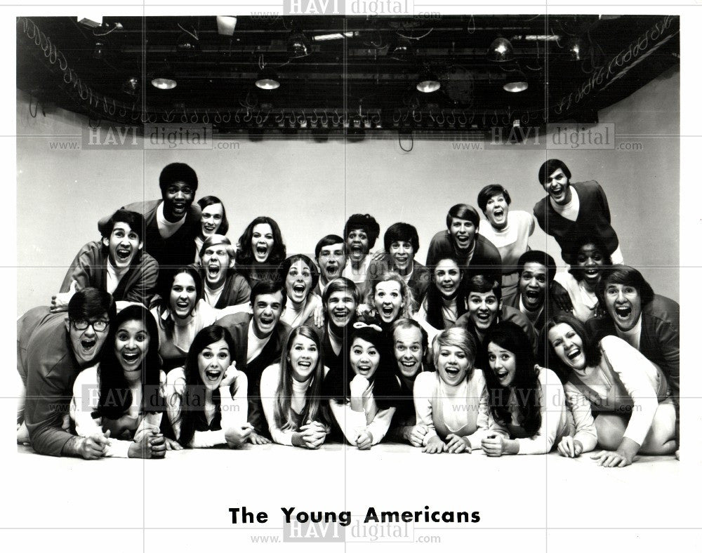 1976 Press Photo Young Americans - Historic Images