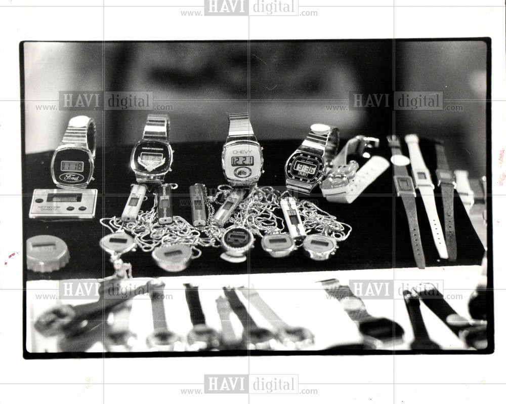 1985 Press Photo watch timepiece T&amp;T Electronics - Historic Images