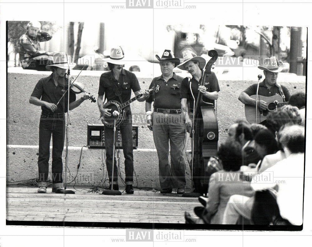 1982 Press Photo music - Historic Images